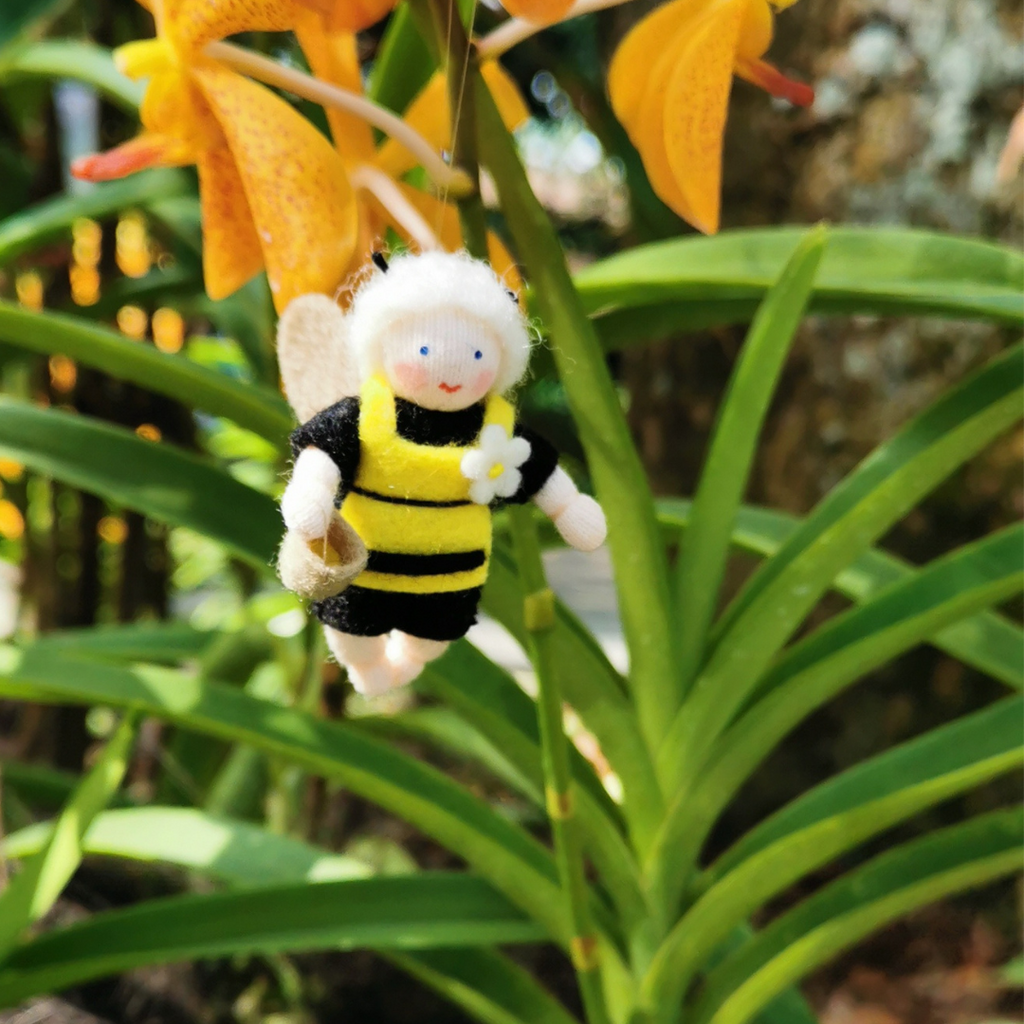 [Spring]: Hanging Bee Baby - Toydler